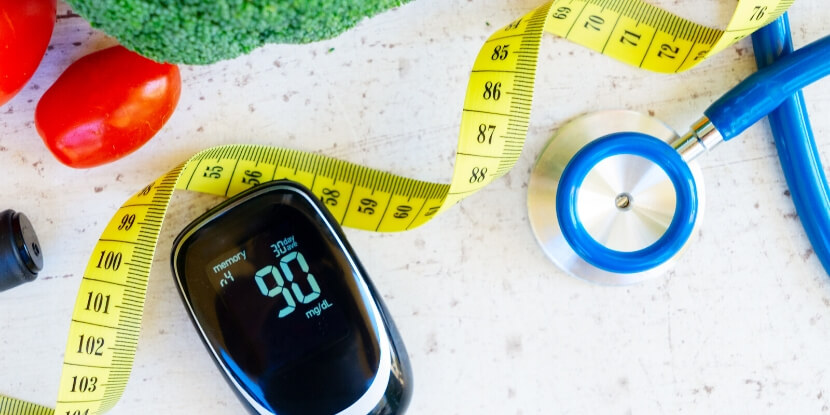 Правильное-питание-глюкометр-сантиметр-контроль-диабета