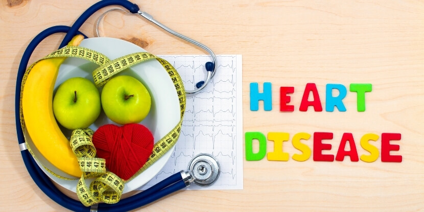 Сердце-стетоскоп-фрукты-лечебное-питание-при-болезнях-сердца-и-сосудов-Академия-Wellness-Consulting